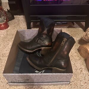 Freebird by Steven Carlito Distressed Black Leather Boots NEW, size 6